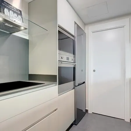 Stylish 2 Bedroom In Old Town Apartment Estepona