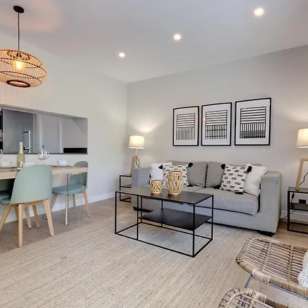 Apartment Stylish 2 Bedroom In Old Town