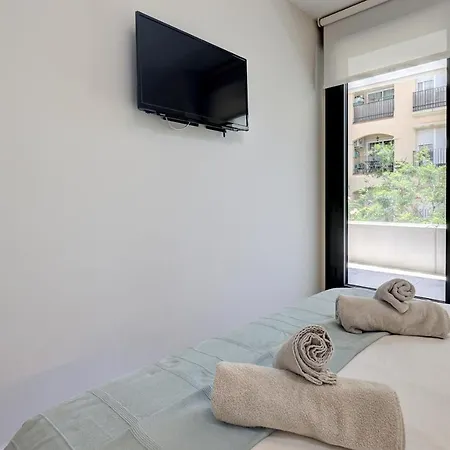 Stylish 2 Bedroom In Old Town Apartment *