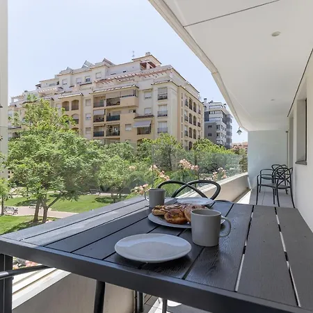 Stylish 2 Bedroom In Old Town Apartamento